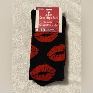 Valentine’s Day Kiss Lips Mouth Red on Black Background Women’s Knee-High Socks